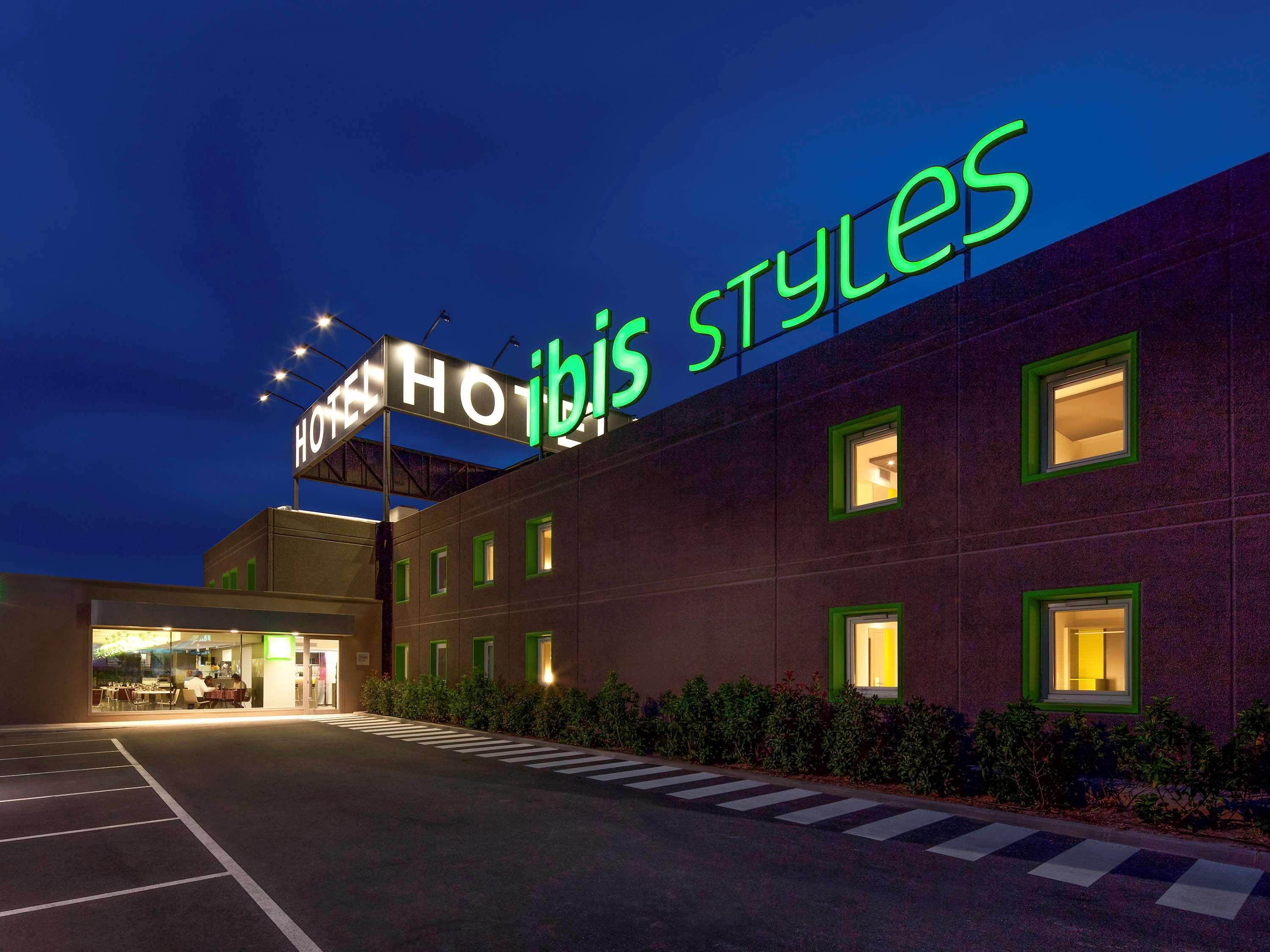 Hotel Ibis Styles Lleida Torrefarrera Екстер'єр фото